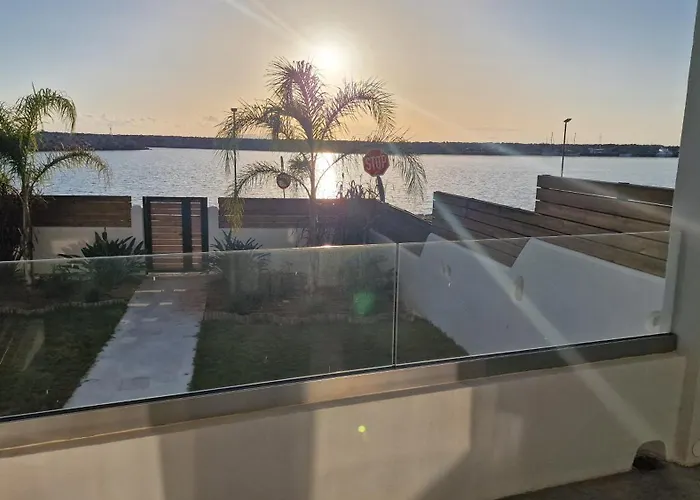 Isalos Sea View Studios
