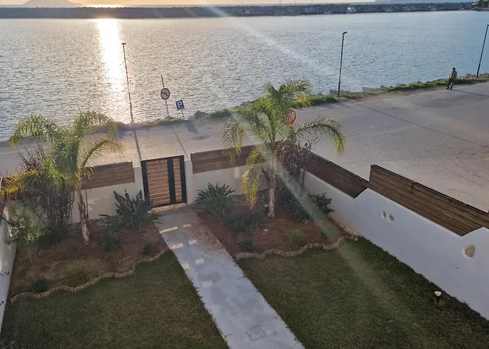 Isalos Sea View Studios