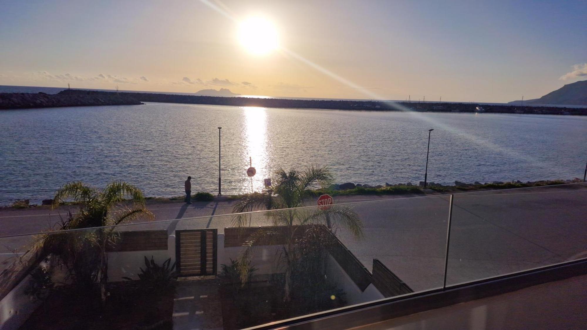 Isalos Sea View Apartamento *